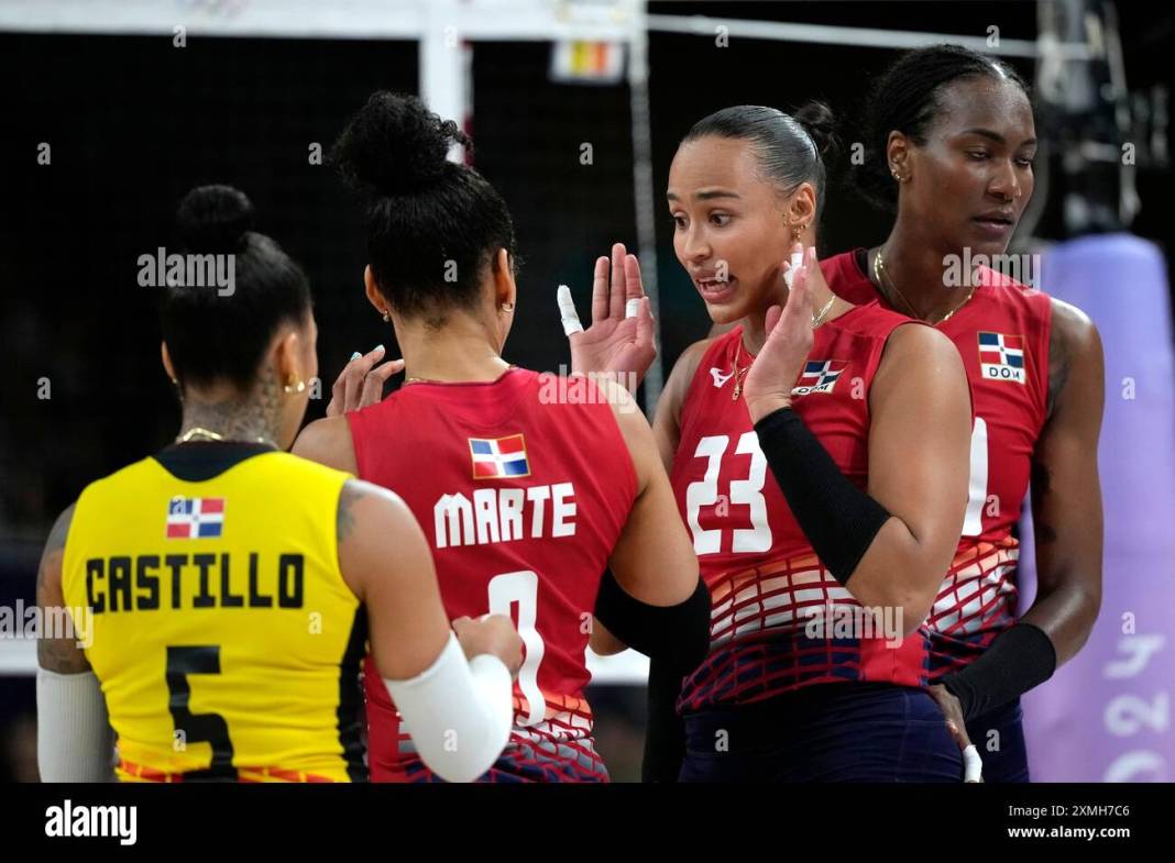 Yazık oldu Karayip Kraliçeleri'ne: Gitti Dominik 3